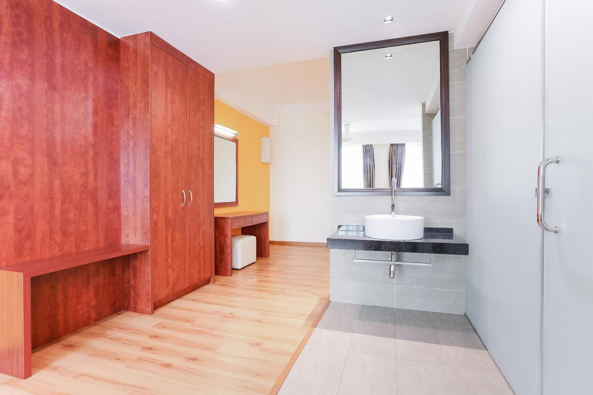 Collection O Hotel Super Cowboy Malacca Εξωτερικό φωτογραφία