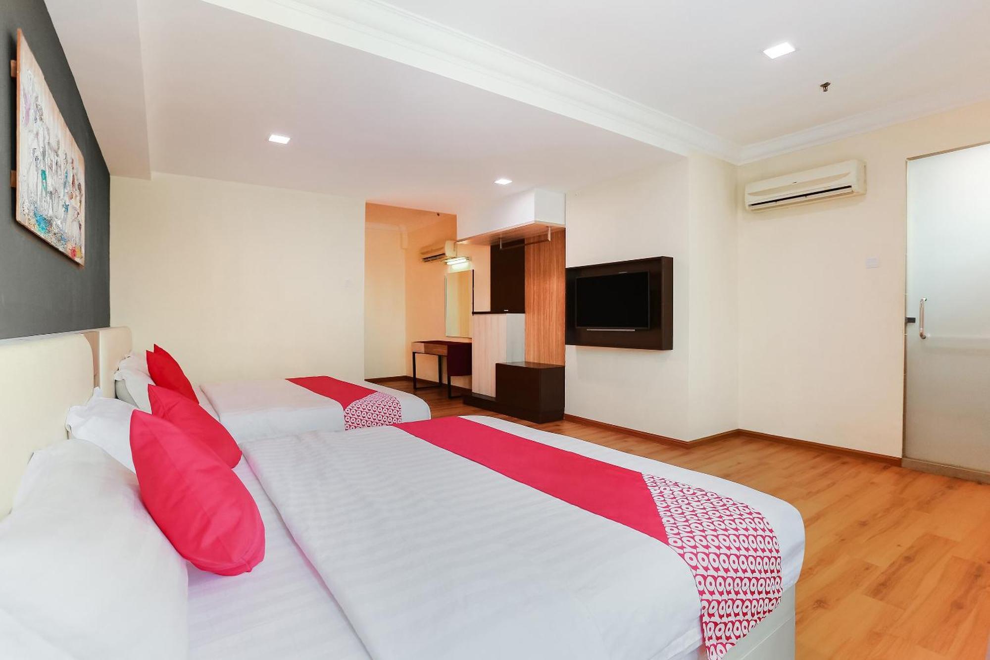 Collection O Hotel Super Cowboy Malacca Εξωτερικό φωτογραφία