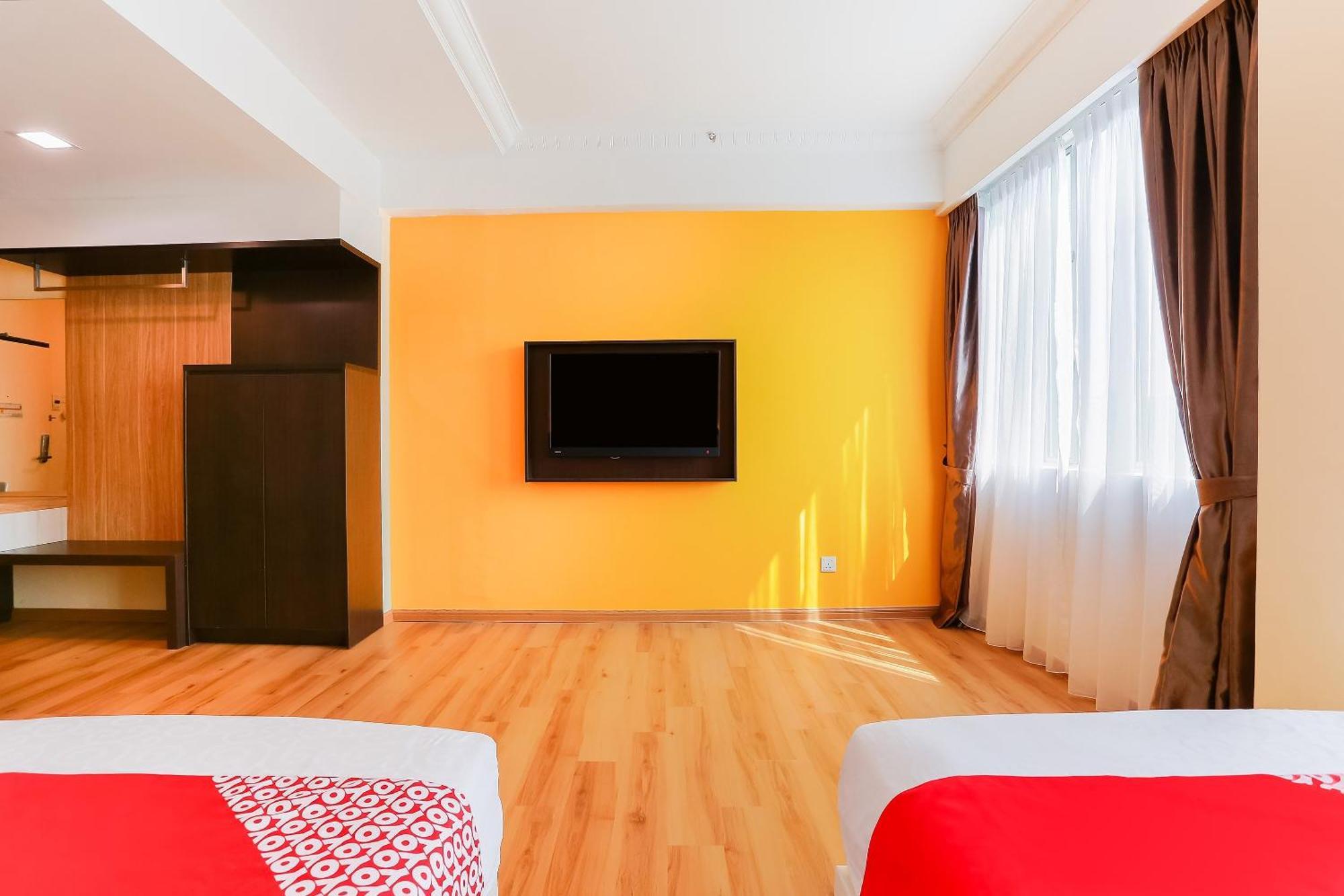 Collection O Hotel Super Cowboy Malacca Εξωτερικό φωτογραφία