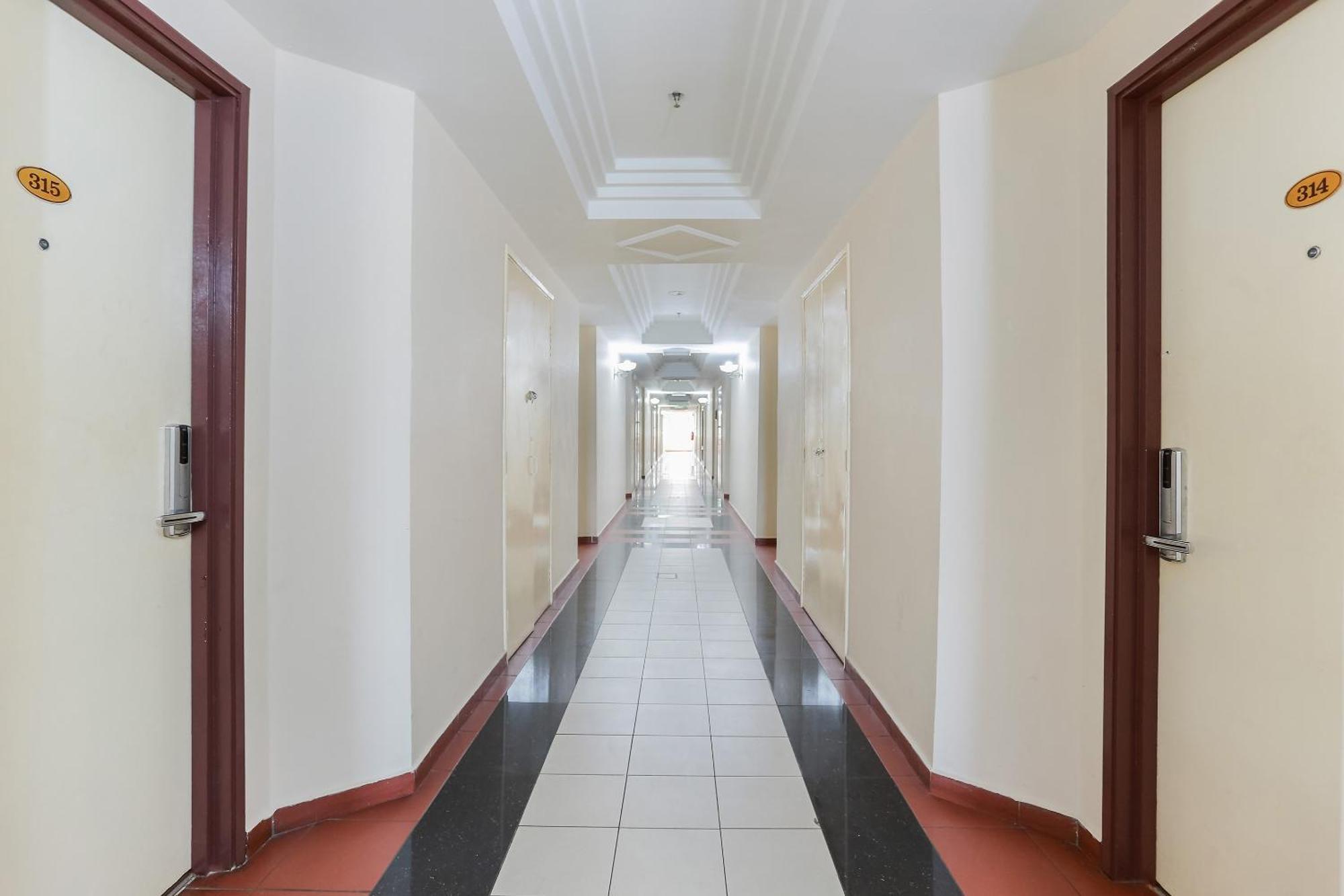 Collection O Hotel Super Cowboy Malacca Εξωτερικό φωτογραφία