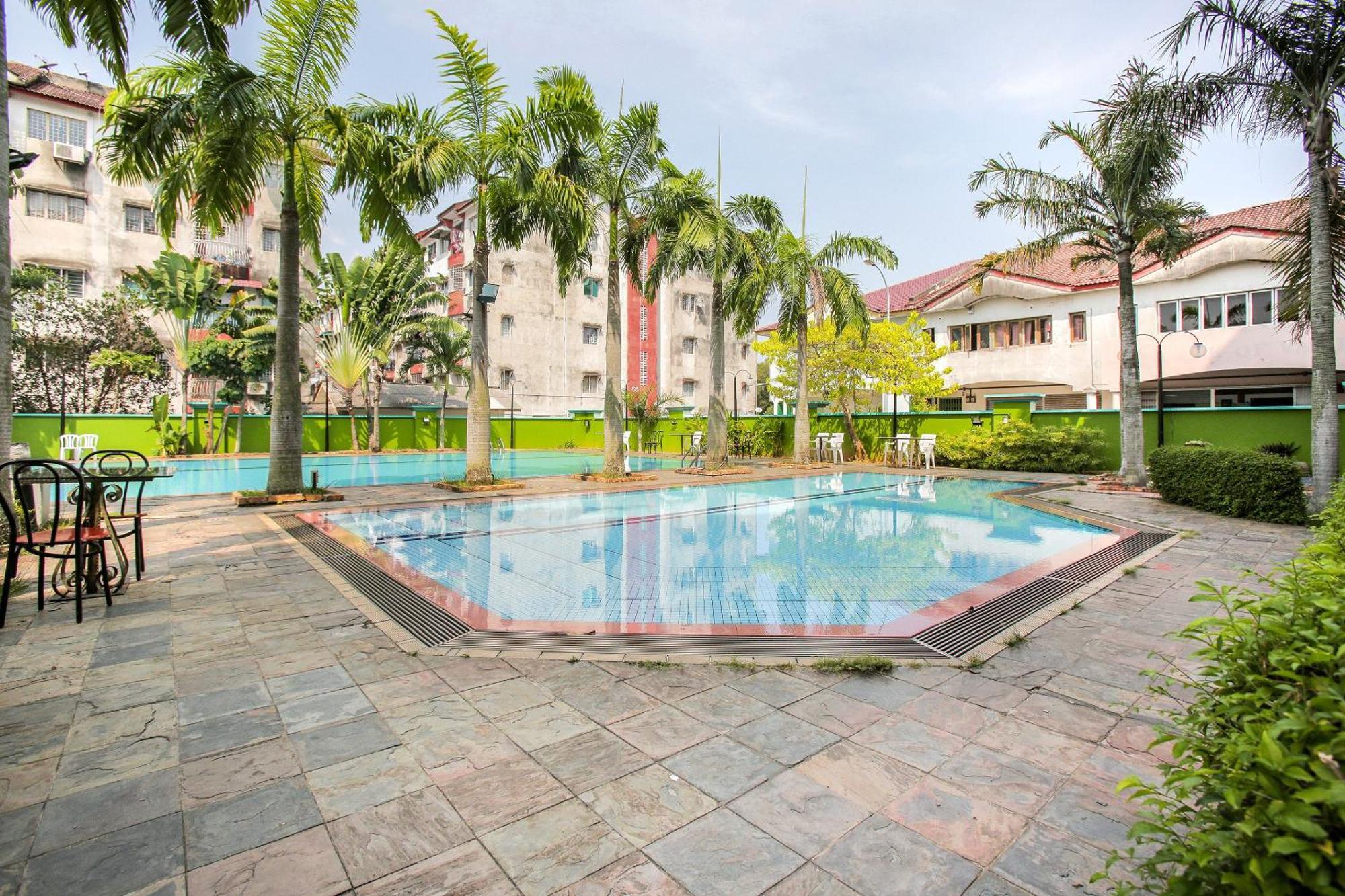 Collection O Hotel Super Cowboy Malacca Εξωτερικό φωτογραφία