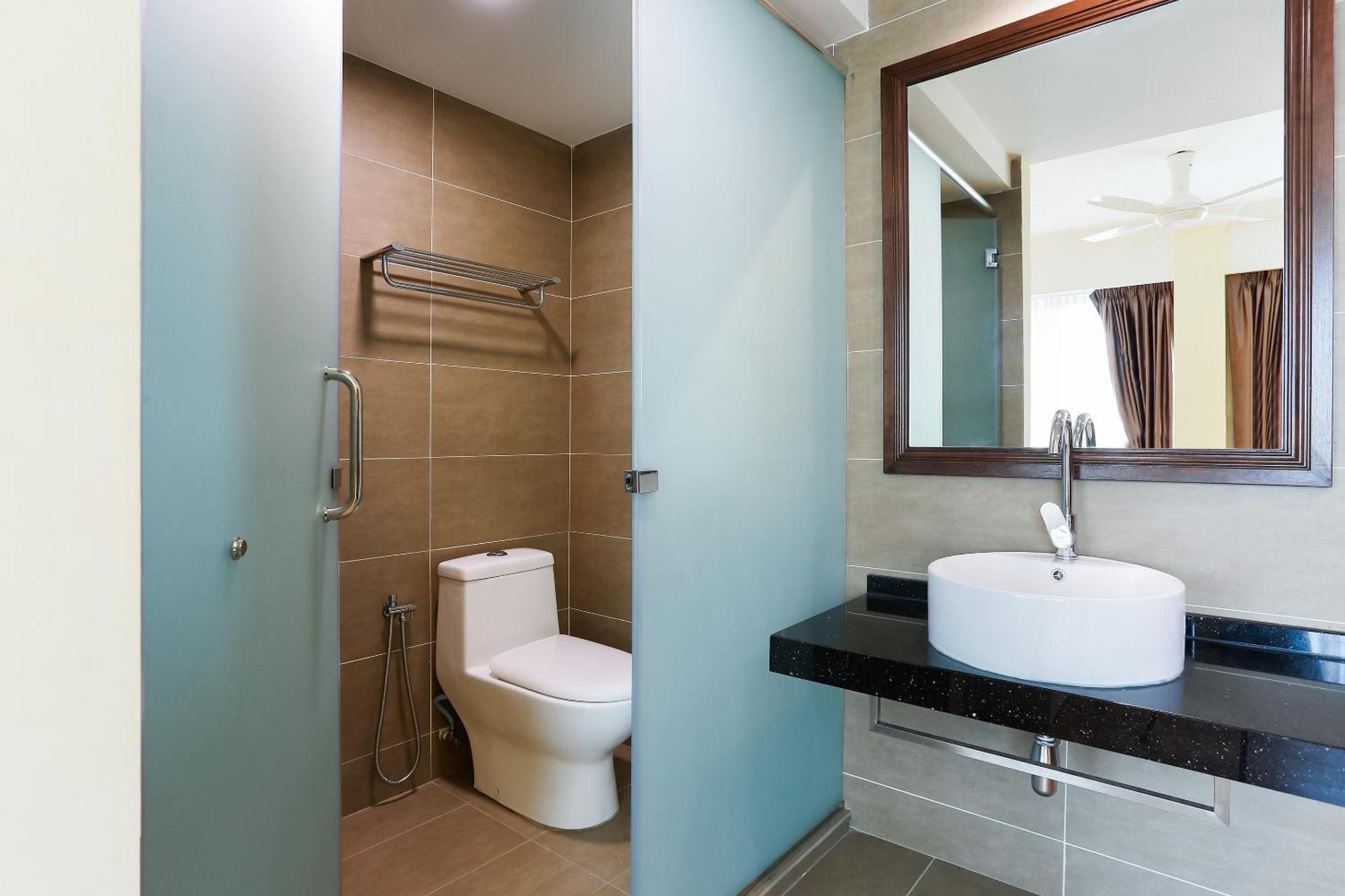 Collection O Hotel Super Cowboy Malacca Εξωτερικό φωτογραφία