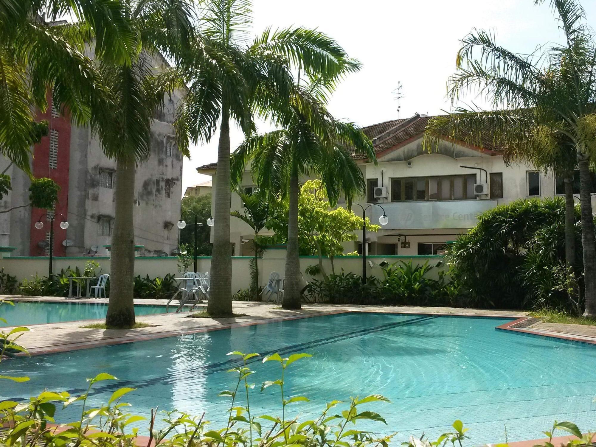 Collection O Hotel Super Cowboy Malacca Εξωτερικό φωτογραφία